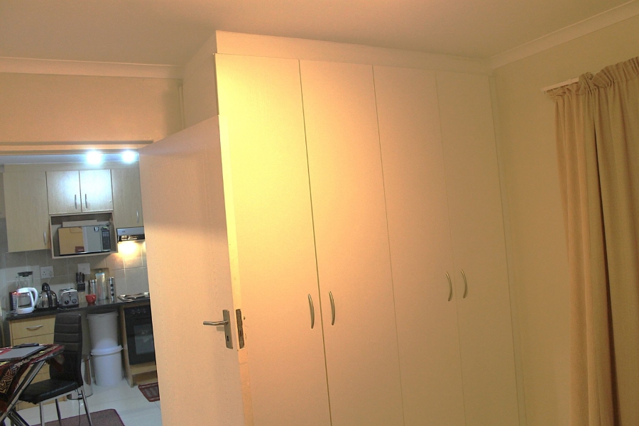 1 Bedroom Property for Sale in Gordons Bay Central Western Cape